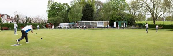 Francis Drake Bowls Club, Hilly Fields, Brockley, SE4 1QE. A panoramic view