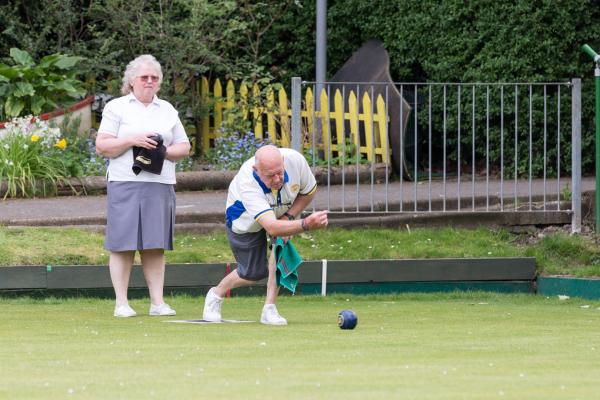 Francis Drake Bowls Club, Hilly Fields, Brockley, SE4 1QE. Captain Ron was on good form and knocked out ladies Captain Jeanette
