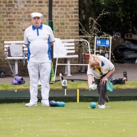 Francis Drake Bowls Club, Hilly Fields, Brockley, SE4 1QE. Dennis J beat Beryl and went on to win the plate - well done Dennis.