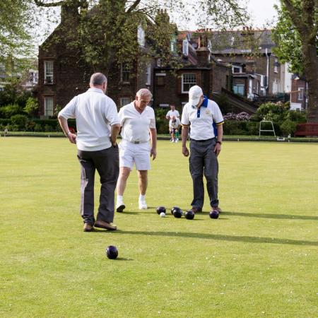 Francis Drake Bowls Club, Hilly Fields, Brockley, SE4 1QE. More tight heads of bowls