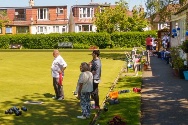 Francis Drake Bowls Club, Hilly Fields, Brockley, SE4 1QE. 
