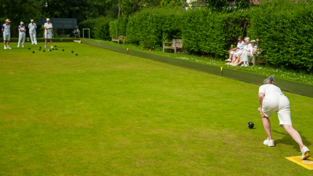 Francis Drake Bowls Club, Hilly Fields, Brockley, SE4 1QE. 
