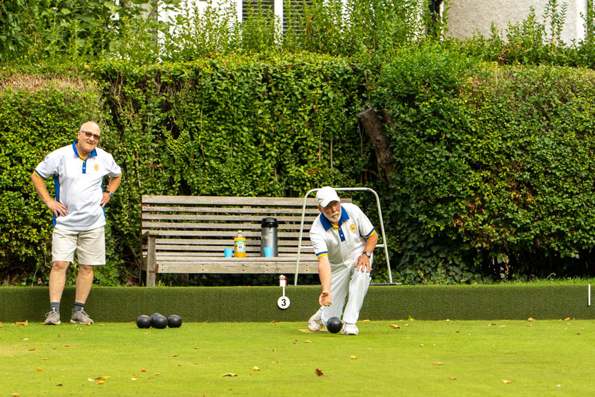 Francis Drake Bowls Club, Hilly Fields, Brockley, SE4 1QE. 100 up
